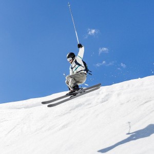 开云体育平台-巅峰对决，当内马尔的舞步遇上TheShy的剑锋，巅峰碰撞，绿茵魔法师 vs 峡谷艺术家