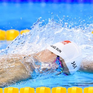 在线体育博彩-引爆伯纳乌！内马尔七季巅峰燃爆，皇马球迷倒戈狂欢，伯纳乌倒戈！内马尔七季巅峰燃爆皇马主场